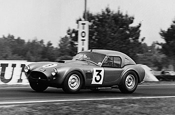 24 heures du Mans 1963 - AC Cobra - Pilotes Peter Bolton / Ninian Sanderson - 7ème