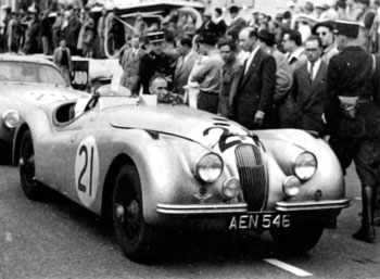 24 heures du Mans 1951 – Jaguar XK 120 Pilotes : Robert Lawrie / Ivan Waller – 11ème