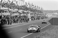 24 heures du Mans 1964 - Ferrari 330P #15 - Pilotes : Pedro Rodriguez / Skip Hudson - Abandon4-25