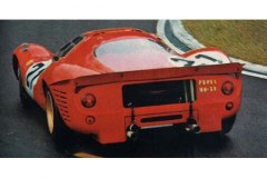 24 heures du Mans 1967 - Ferrari 330 P4 #21 - Pilotes : Ludovico Scarfiotti / Mike Parkes - 2ème