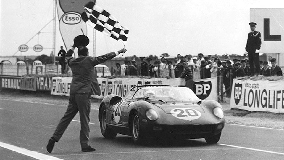 L'arrivée des 24 heures du Mans 1964
