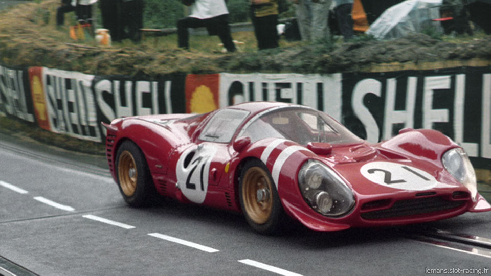 24 heures du Mans 1966 - Ferrari 330 P3 #21 - Pilotes : Lorenzo Bandini / Jean Guichet - Abandon