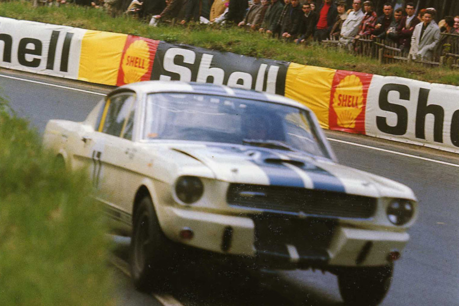 24 heures du Mans 1967 - Ford Mustang Shelby GT 350R #17 - Pilotes : Claude Dubois / Chris Tuerlinckx - Abandon