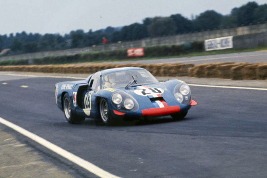 24 heures du Mans 1968 - Alpine A220 #28 - Pilotes : Henri Grandsire / Gérard Larrousse- Abandon