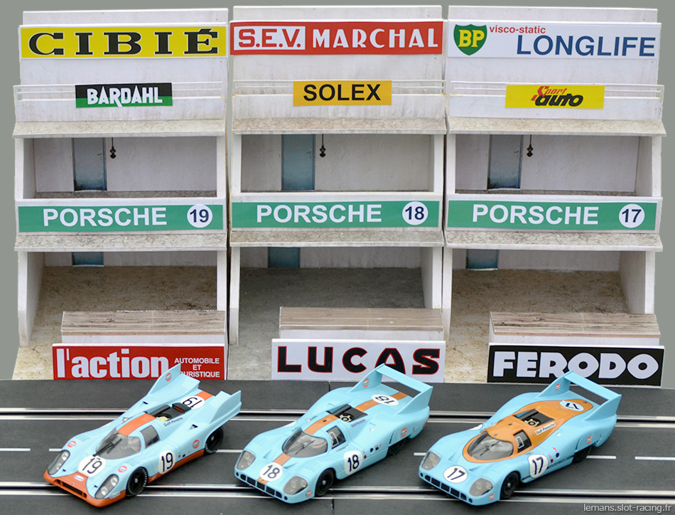Les trois Porsche 917 du Team John Wyer Automotive aux 24 heures du Mans 1971