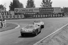 24 heures du Mans 1964 - Ferrari 330 P #19 - Pilotes : John Surtees / Lorenzo Bandini - 3ème