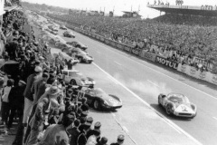 24 heures du Mans 1964 - Ferrari 330P #15 - Pilotes : Pedro Rodriguez / Skip Hudson - Abandon