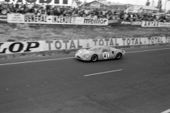 24 heures du Mans 1966 - Matra 620 #41 - Pilotes : Johnny Servoz-Gavin / Jean-Pierre Beltoise - Abandon