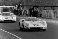 24 heures du Mans 1967 - Ferrari 365 P2 #26 - Pilotes : Ricardo Rodriguez / Chuck Parsons- Abandon24 heures du Mans 1967 - Ferrari 365 P2 #26 - Pilotes : Ricardo Rodriguez / Chuck Parsons- Abandon