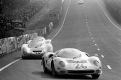 24 heures du Mans 1967 - Ferrari 365 P2 #26 - Pilotes : Ricardo Rodriguez / Chuck Parsons- Abandon