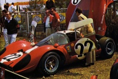 24 heures du Mans 1967 - Ferrari 412P #22 - Pilotes : Jean Guichet / Herbert Müller - Abandon