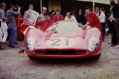 24 heures du Mans 1967 - Ferrari 330 P4 #21 - Pilotes : Ludovico Scarfiotti / Mike Parkes - 2ème