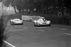 24 heures du Mans 1967 - Porsche 907/6 LH #40 - Pilotes : Gerhard Mitter / Jochen Rindt - Abandon