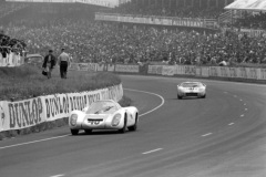 24 heures du Mans 1967 - Porsche 907/6 LH #40 - Pilotes : Gerhard Mitter / Jochen Rindt - Abandon