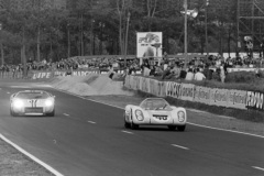 24 heures du Mans 1967 - Porsche 907/6 LH #40 - Pilotes : Gerhard Mitter / Jochen Rindt - Abandon