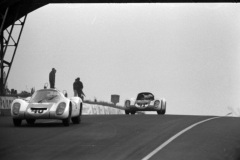 24 heures du Mans 1967 - Porsche 907/6 LH #40 - Pilotes : Gerhard Mitter / Jochen Rindt - Abandon