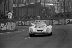 24 heures du Mans 1967 - Porsche 907/6 LH #40 - Pilotes : Gerhard Mitter / Jochen Rindt - Abandon