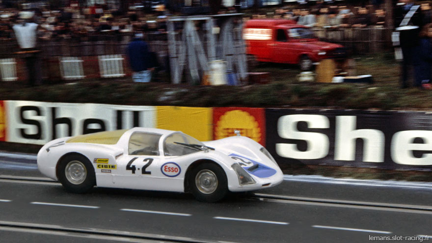 La Porsche 906 Airfix n°42 des 24 heures du Mans 1968 Porsche-906-airfix-42
