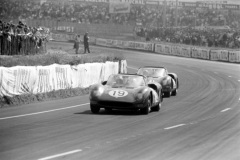 24 heures du Mans 1965 - Ferrari 330 P2#19 - Pilotes : John Surtees / Ludovico Scarfiotti - Abandon