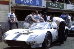 24 heures du Mans 1965 - Ford GT40 #15 - Pilotes : Guy Ligier/ Maurice Trintignant - Abandon