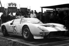 24 heures du Mans 1965 - Ford GT40 #15 - Pilotes : Guy Ligier/ Maurice Trintignant - Abandon