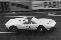 24 heures du Mans 1965 - Ford GT40 #15 - Pilotes : Guy Ligier/ Maurice Trintignant - Abandon