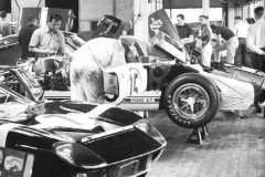 24 heures du Mans 1965 - Ford GT40 #15 - Pilotes : Guy Ligier/ Maurice Trintignant - Abandon